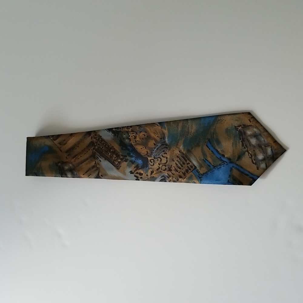 Gold City handmade silk tie.
